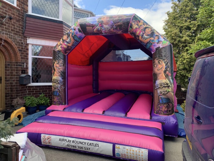 Encanto Castle 12ft W / 15ft D / 11 ft H