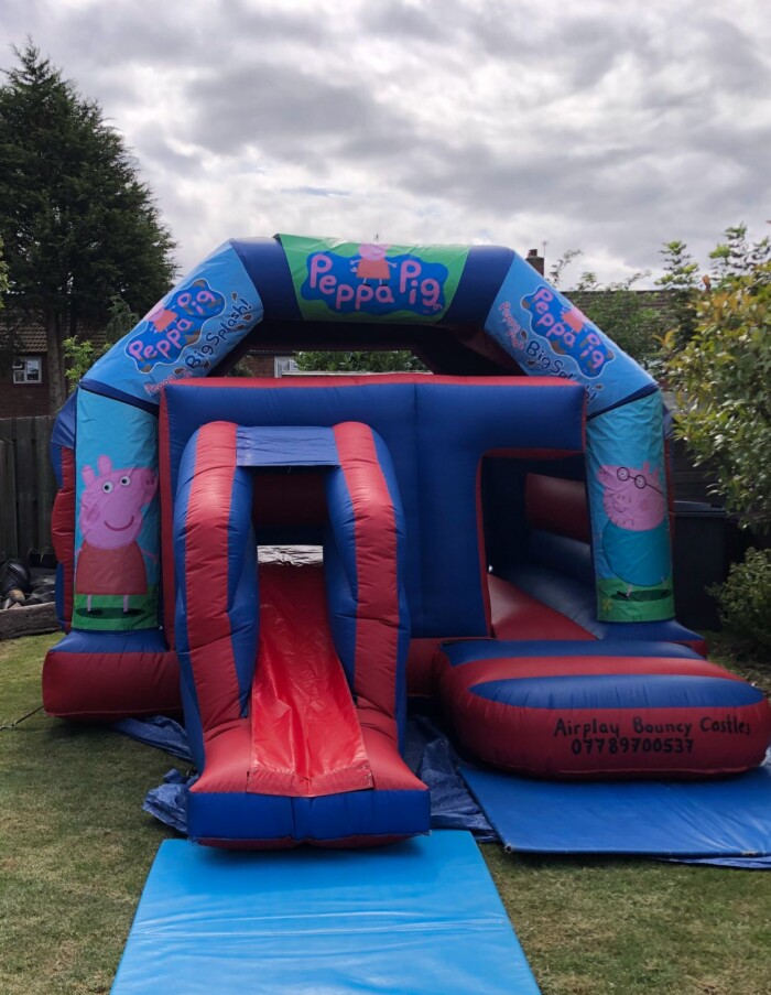 Peppa Pig (17ft x 12ft)